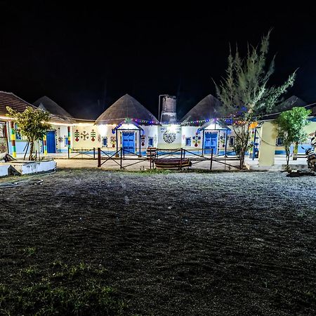 White Land Villagestay Dhordo Exteriér fotografie