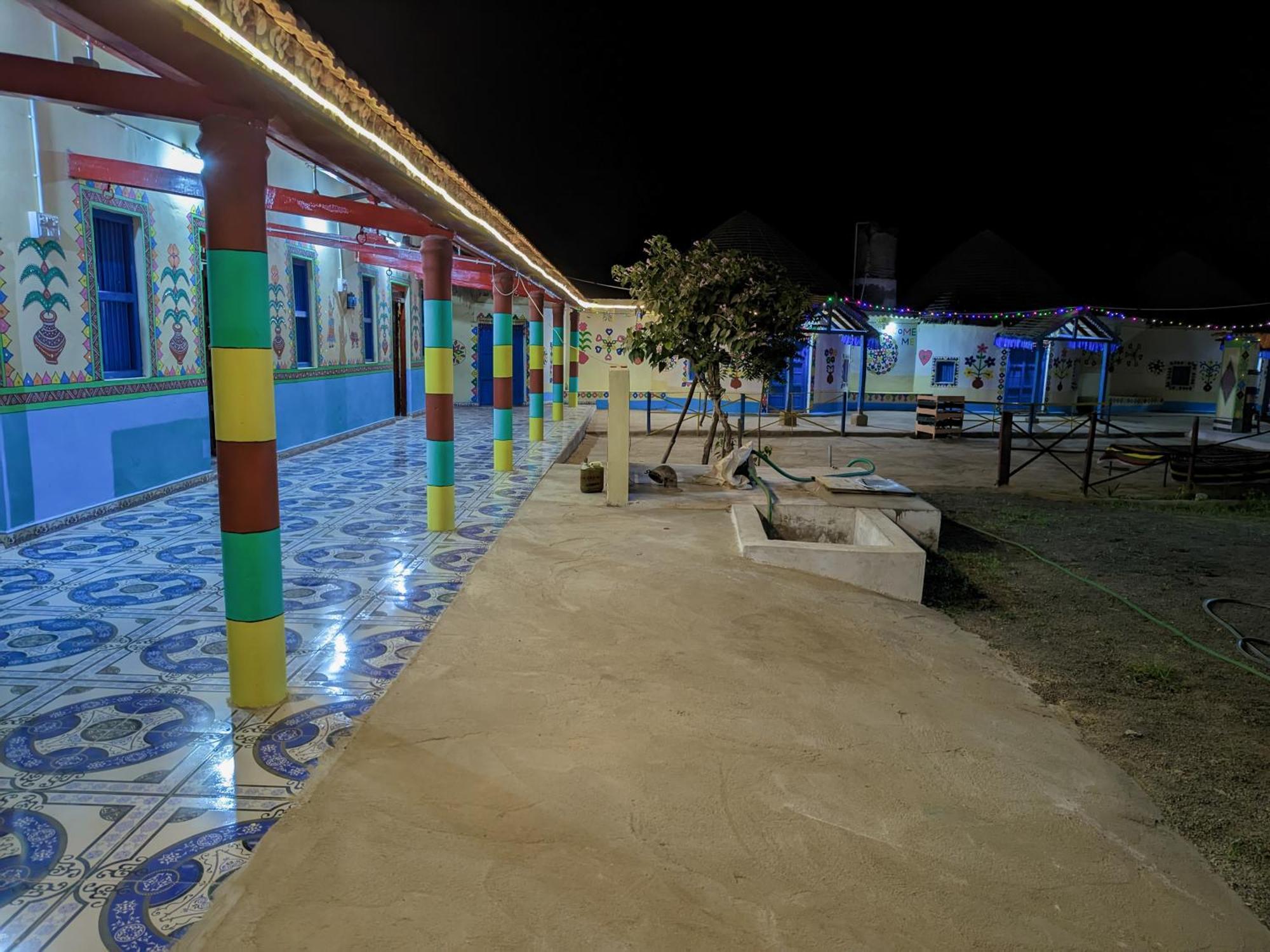 White Land Villagestay Dhordo Exteriér fotografie