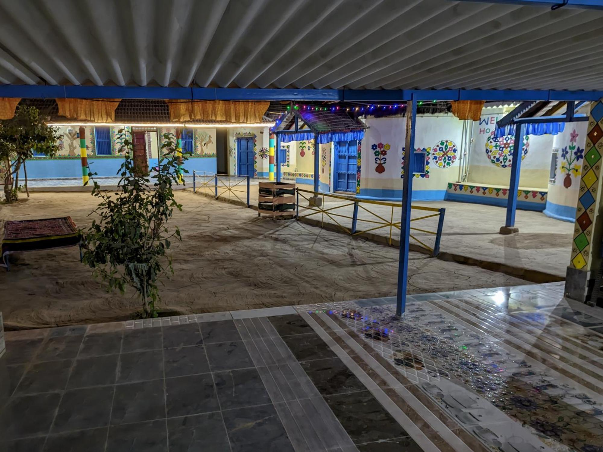 White Land Villagestay Dhordo Exteriér fotografie