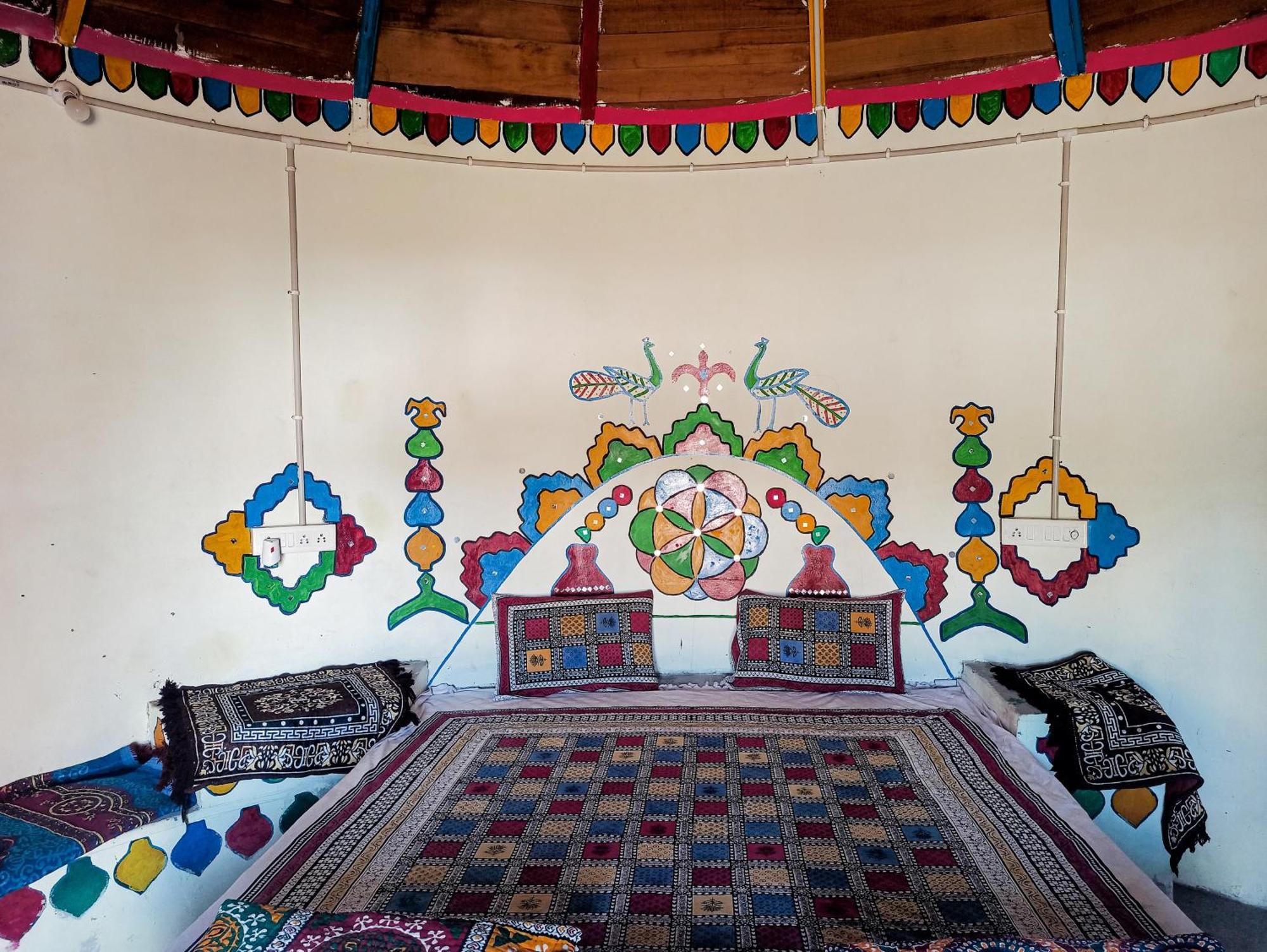 White Land Villagestay Dhordo Exteriér fotografie